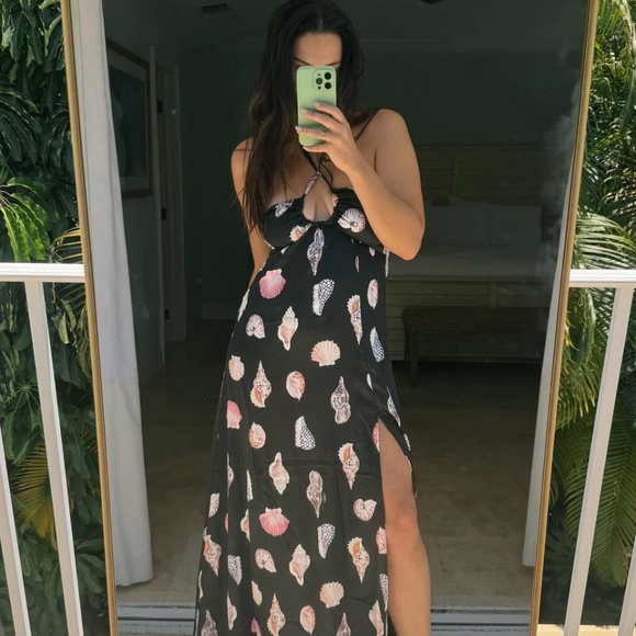 Show Me Your Mumu Milos Shell Print Satin Halter Maxi Dress in Black sz S NWT - Picture 1 of 14